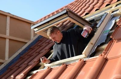 Pose de fenêtres de toit Velux à Aubaine